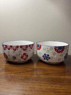 Signature Housewares Bohemia pattern - 2 soup/cereal bowls.